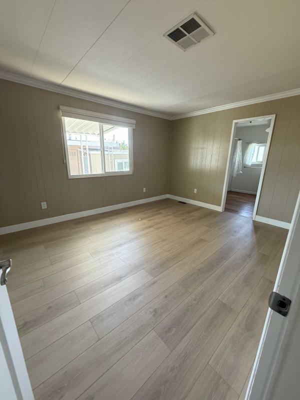 1976 Golden West  Mobile Home