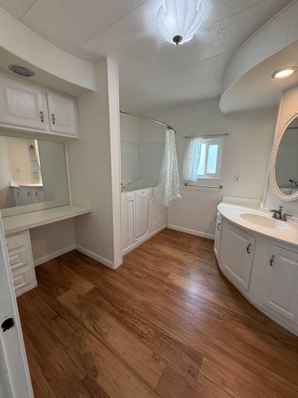 1976 Golden West  Mobile Home