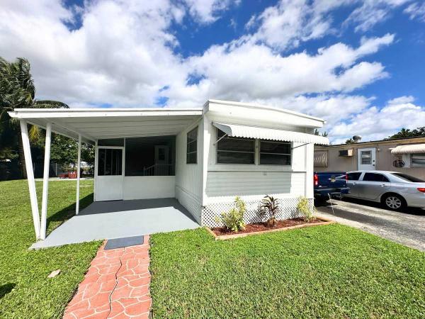 Photo 1 of 2 of home located at 19900 NW 37th Ave Miami Gardens, FL 33056