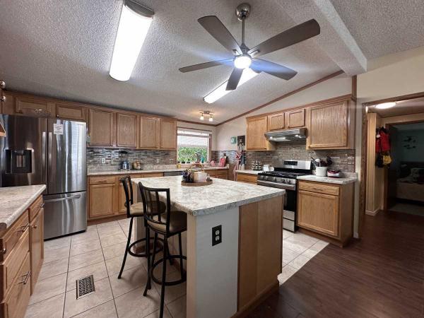 1986 Kaufman and Broad Mobile Home For Sale