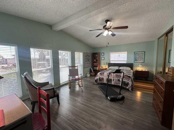 1986 Kaufman and Broad Mobile Home For Sale
