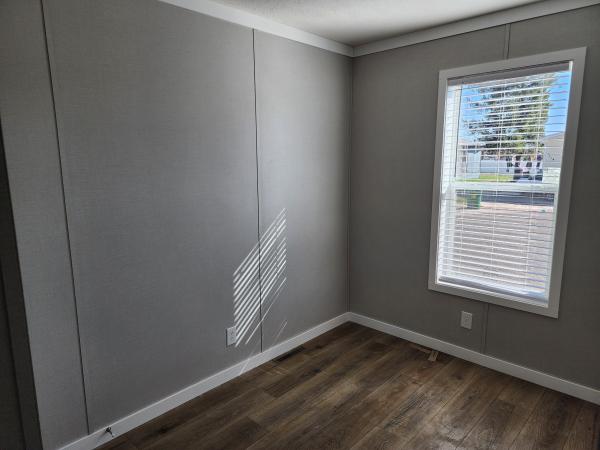 2026 Skyline LH28313 Mobile Home