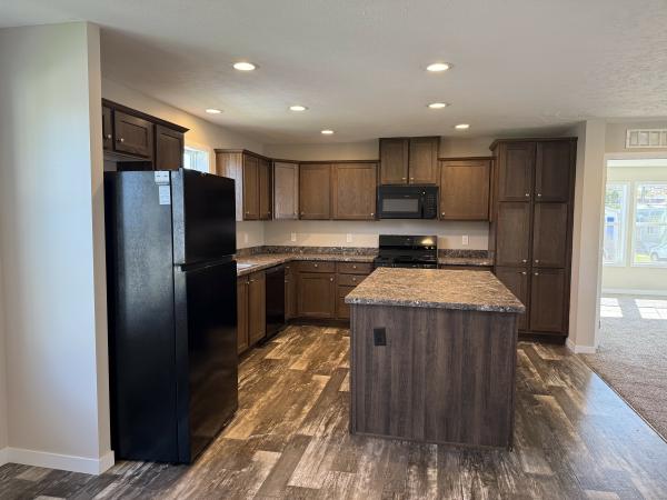 2022 Clayton 81RDH28604A(4BR) Mobile Home