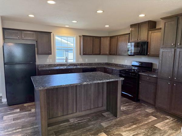 2022 Clayton 81RDH28604A(4BR) Mobile Home