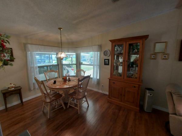 1991 Jacobsen Chancellor Mobile Home For Sale