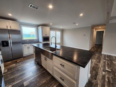Photo 3 of 13 of home located at 11006 E Xavier Ct Conroe, TX 77303
