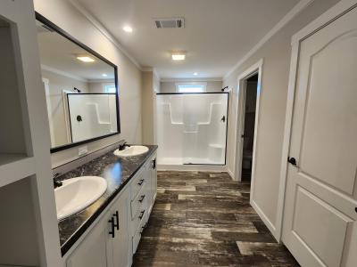 Photo 5 of 13 of home located at 11006 E Xavier Ct Conroe, TX 77303