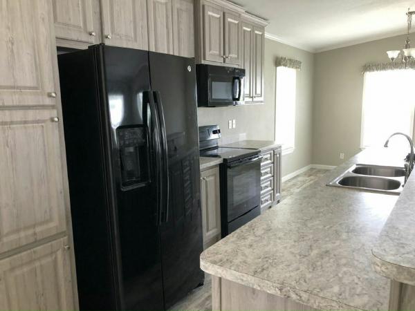 2017 Chariot Eagle Riviera II Island Kitchen Mobile Home