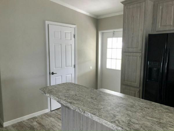 2017 Chariot Eagle Riviera II Island Kitchen Mobile Home