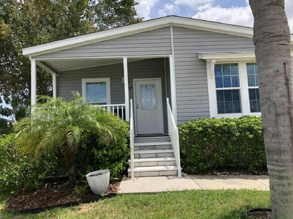 2017 Chariot Eagle Riviera II Island Kitchen Mobile Home