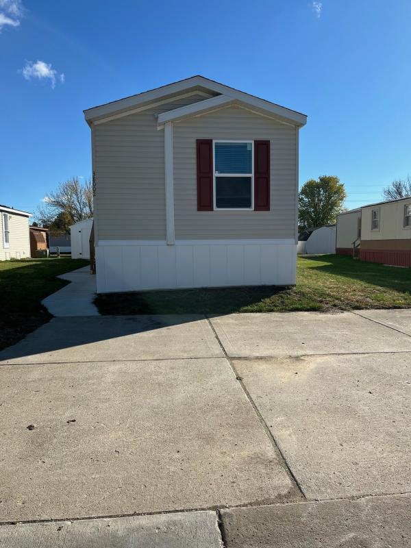 2025 Clayton 95PLH16663B Mobile Home