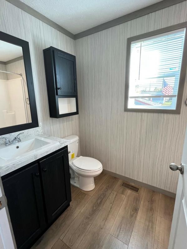 2025 Clayton 95PLH16663B Mobile Home