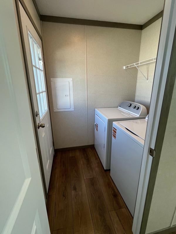 2025 Clayton 95PLH16663B Mobile Home