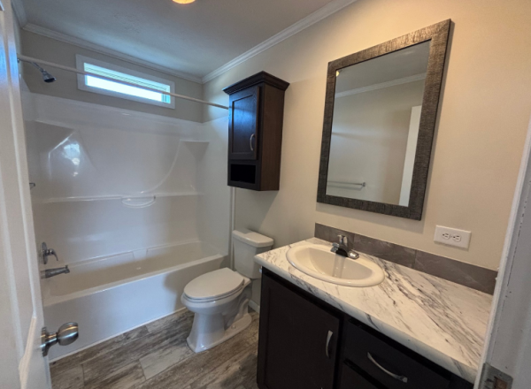 2019 Champion RA2864 220 Mobile Home