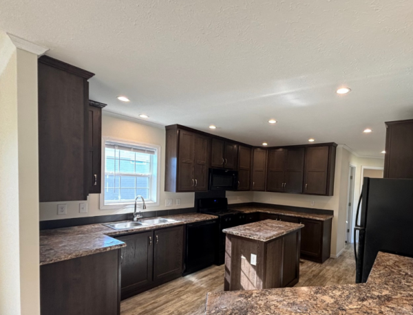 2019 Champion RA2860231 Mobile Home