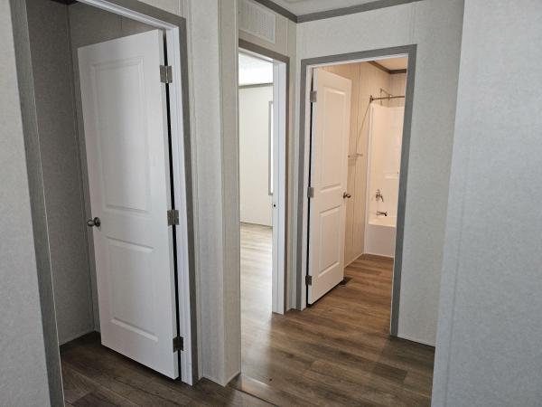 2025 Clayton 95ADR28563AH25S Mobile Home