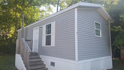 Mobile Home at 2009 Hamburg Pike Trlr 9 Jeffersonville, IN 47130