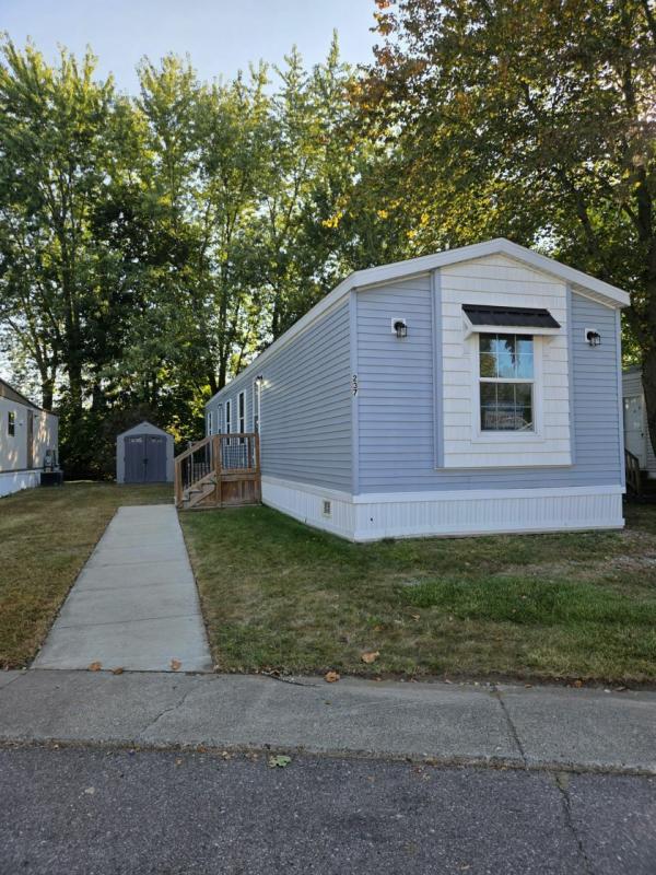 Photo 1 of 2 of home located at 51000 Mott Road #237 Canton, MI 48188