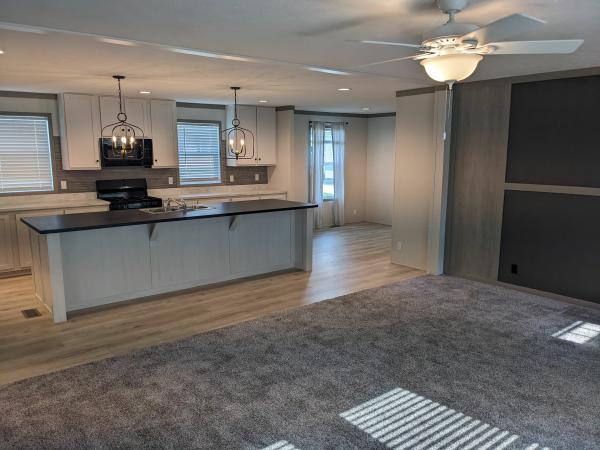 Photo 1 of 2 of home located at 3617 N. Grand Ave E., Lot #262 Springfield, IL 62702