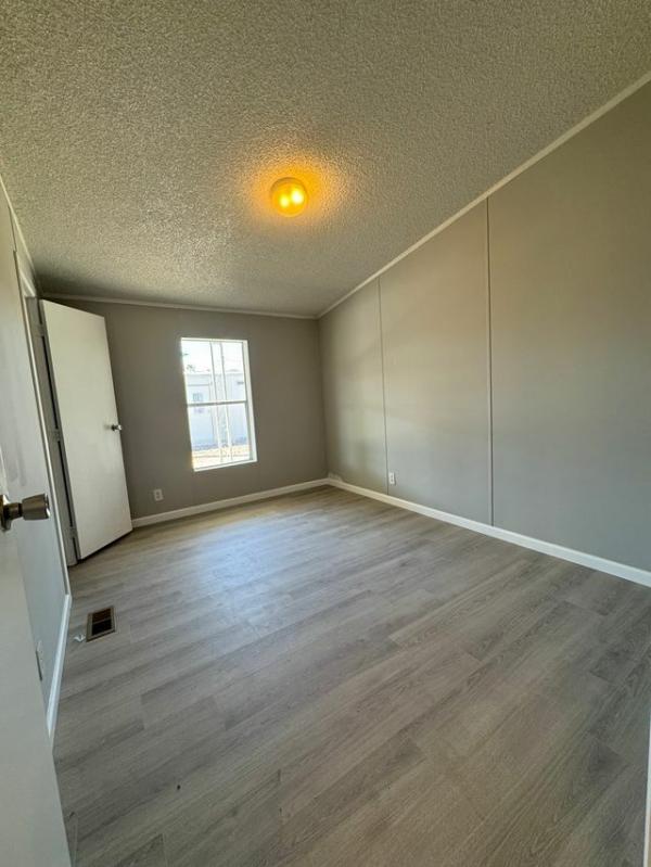 2006 Fleetwood Mobile Home