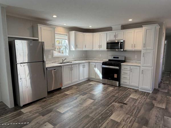 2025 Redman Northwood L25208 Manufactured Home