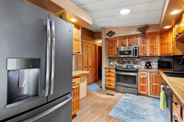 1985 Homes Of Merit Mobile Home For Sale