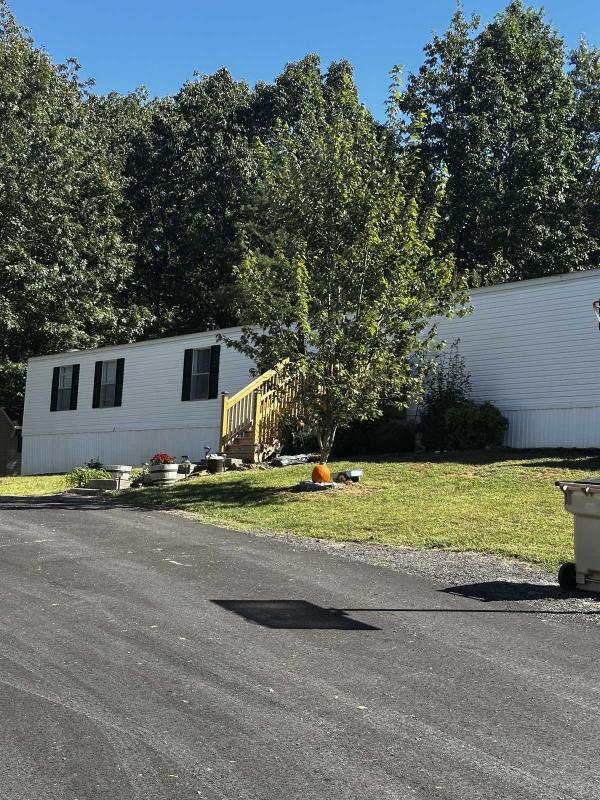 1998 Clayton Homes Mobile Home For Sale