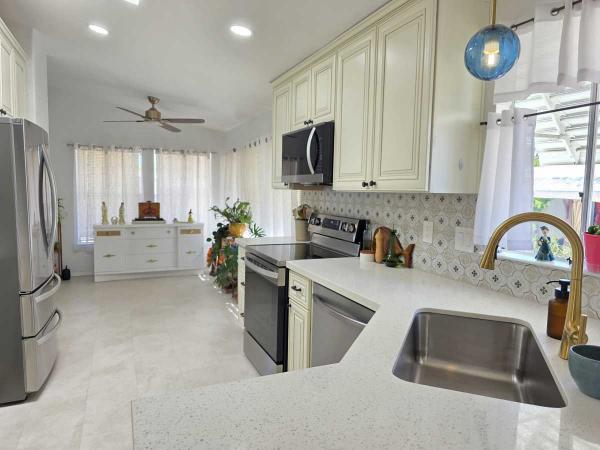 1995 Fleetwood 28x62 Manufactured Home