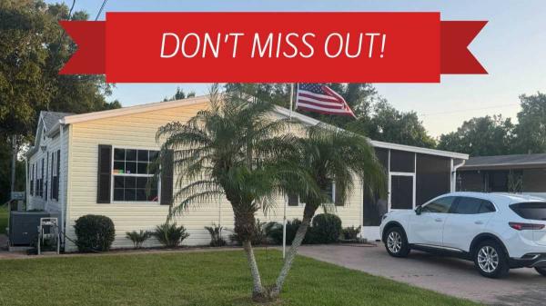 Photo 1 of 2 of home located at 3305 Skyview Drive, Lot 22 Lakeland, FL 33801