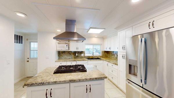 1976 Prestige NEw Kitchen, Paint   A/C Mobile Home