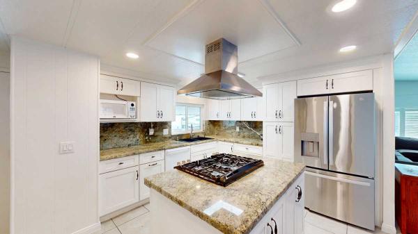 1976 Prestige NEw Kitchen, Paint   A/C Mobile Home