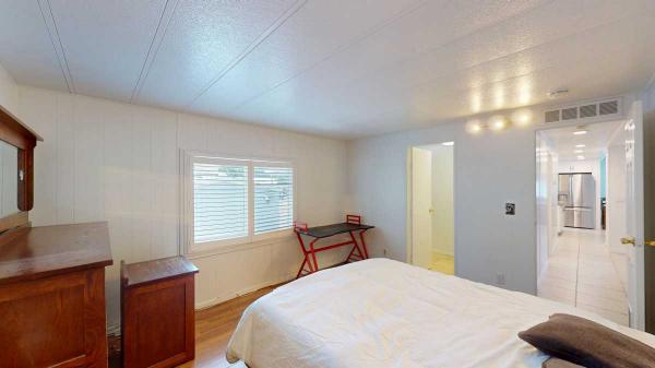 1976 Prestige NEw Kitchen, Paint   A/C Mobile Home