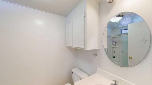 1976 Prestige NEw Kitchen, Paint   A/C Mobile Home