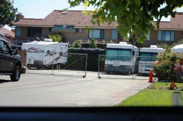 1976 Prestige NEw Kitchen, Paint   A/C Mobile Home