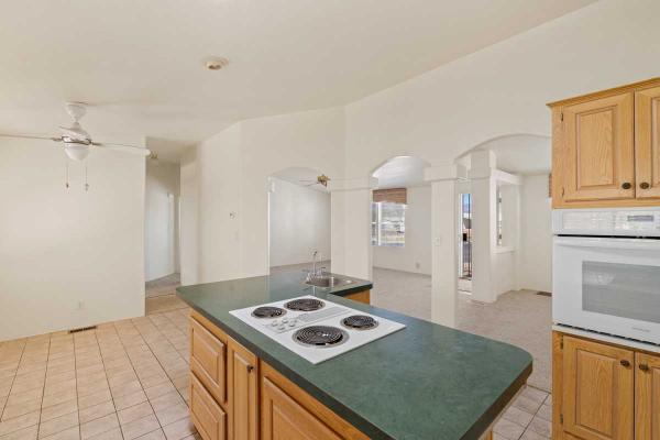 2002 Oakwood Goldenwest Manufactured Home