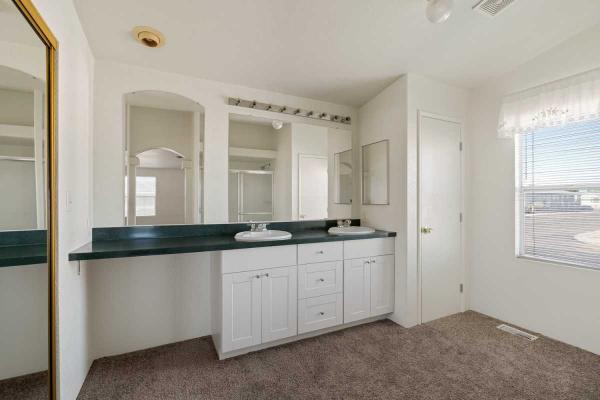 2002 Oakwood Goldenwest Manufactured Home