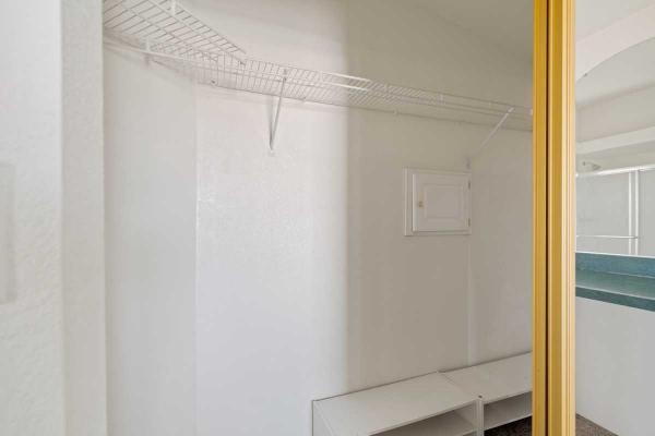 2002 Oakwood Goldenwest Manufactured Home