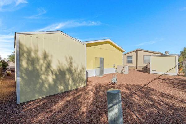 2002 Oakwood Goldenwest Manufactured Home