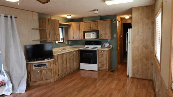 1988 Skyline Manufactured Home