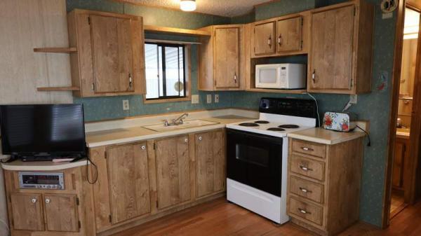 1988 Skyline Manufactured Home