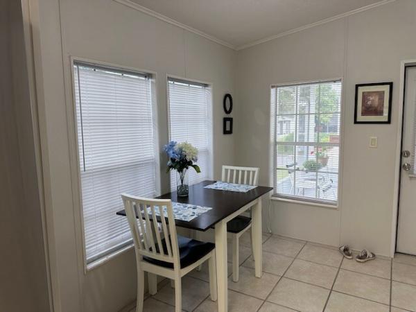 2001 Skyline WDMANOR Mobile Home