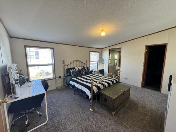 1999 Oakwood NA Mobile Home