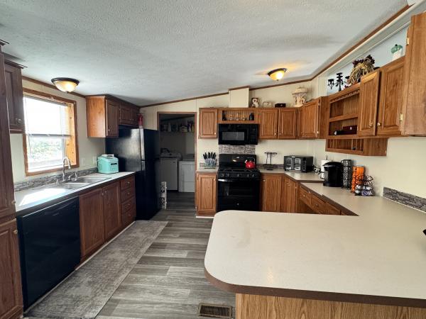 1999 Oakwood NA Mobile Home