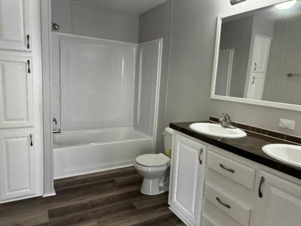 2016 LIVE OAK Mobile Home For Sale
