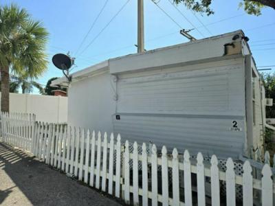 Photo 2 of 8 of home located at 2 Clark St. West Palm Beach, FL 33405