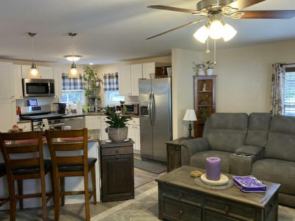 1980 SKY Manufactured Home