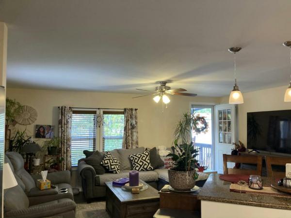 1980 SKY Manufactured Home