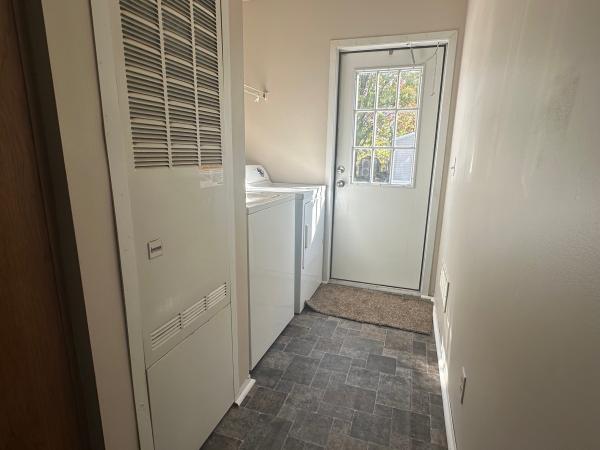 2011 Crest Mobile Home