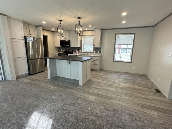 2025 Clayton 95PLH24523A (22.8x52) Mobile Home