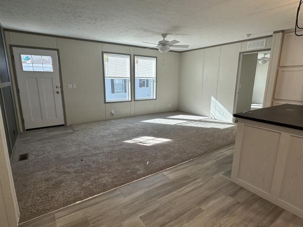 2025 Clayton 95PLH24523A (22.8x52) Mobile Home